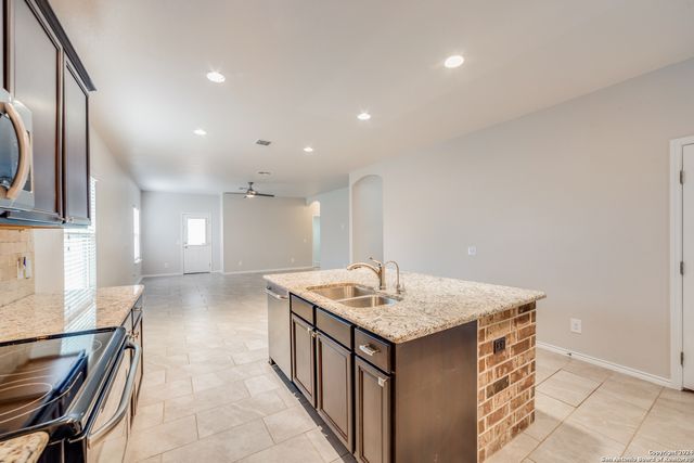 10511 GENTLE FOX BAY, San Antonio, TX 78245