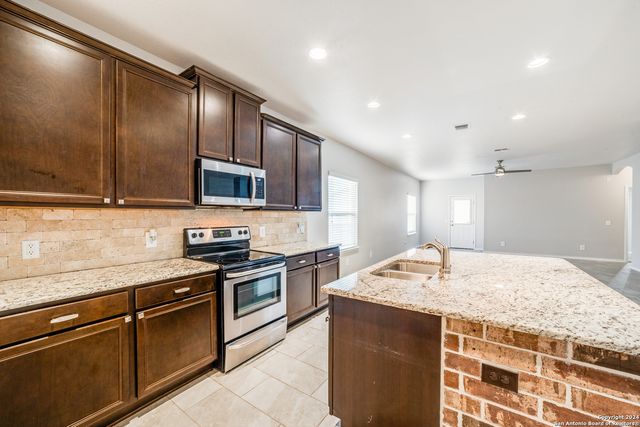 10511 GENTLE FOX BAY, San Antonio, TX 78245