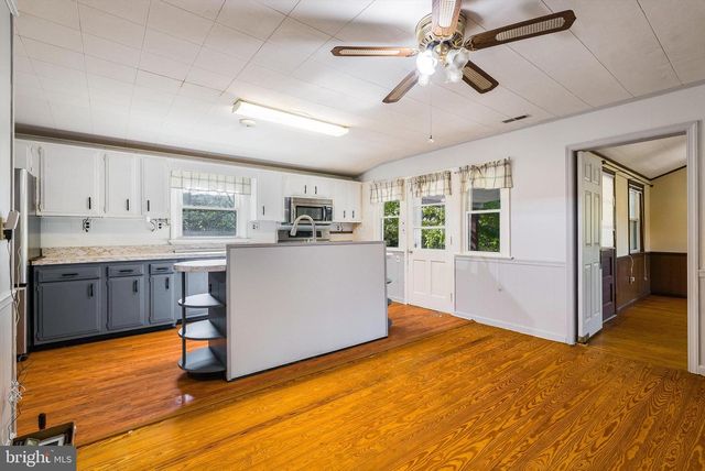 25 RINKER GATE, Fort Valley, VA 22652