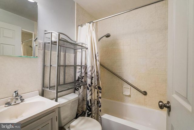 25 RINKER GATE, Fort Valley, VA 22652