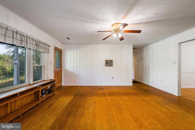 25 RINKER GATE, Fort Valley, VA 22652