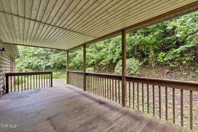 1306 Old Stage Road, Johnson City, TN 37615