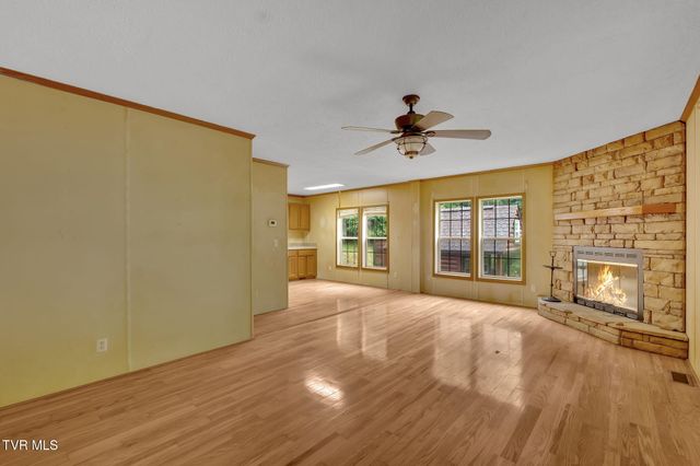 1306 Old Stage Road, Johnson City, TN 37615