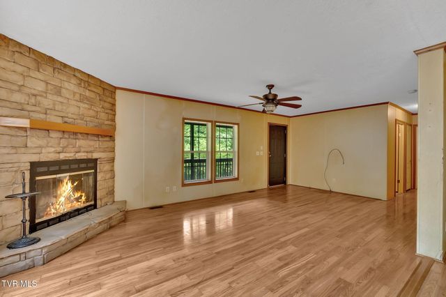 1306 Old Stage Road, Johnson City, TN 37615