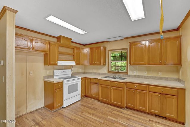 1306 Old Stage Road, Johnson City, TN 37615