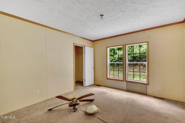 1306 Old Stage Road, Johnson City, TN 37615
