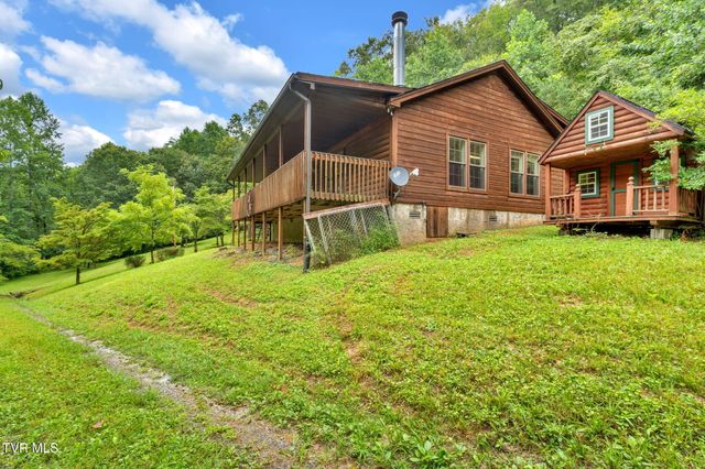1306 Old Stage Road, Johnson City, TN 37615