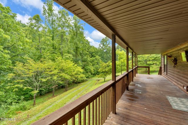 1306 Old Stage Road, Johnson City, TN 37615