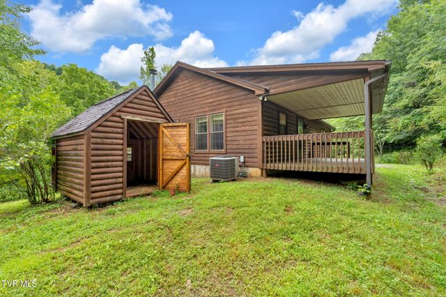1306 Old Stage Road, Johnson City, TN 37615