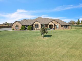 7319 Northshore Drive, Tuttle, OK 73089