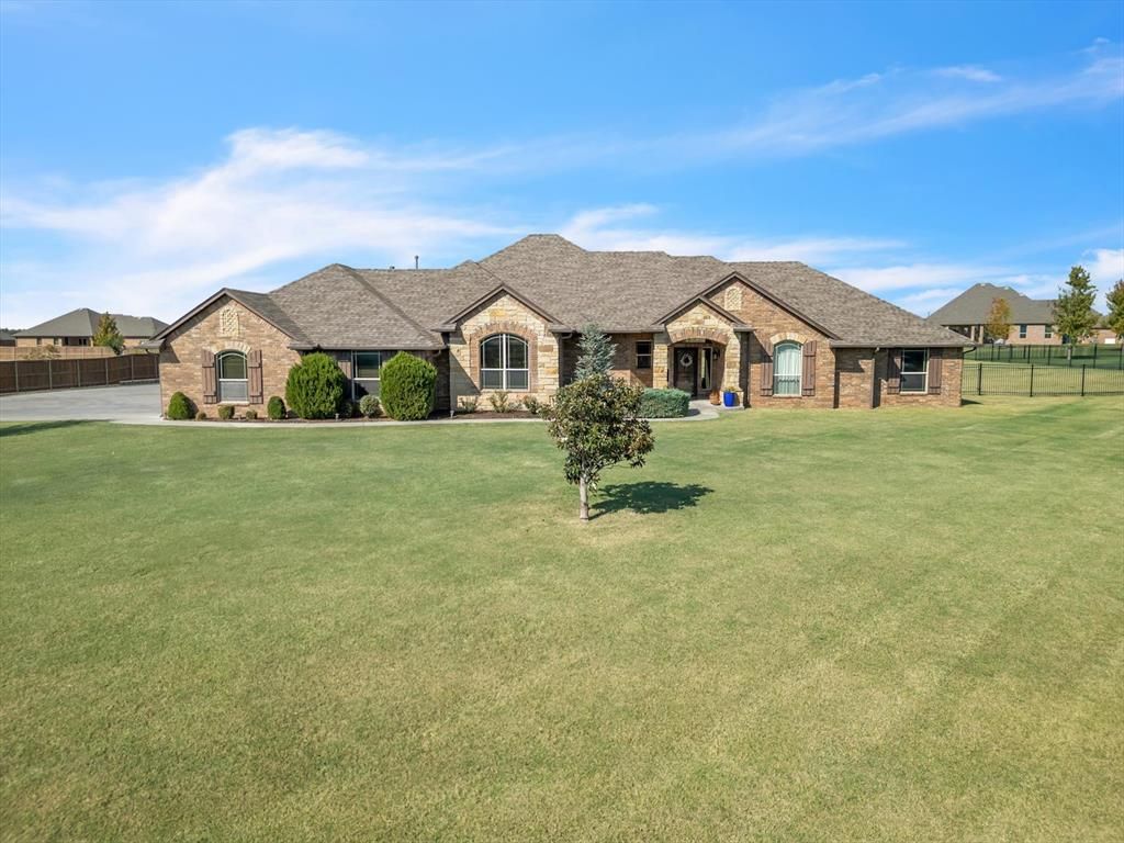 7319 Northshore Drive, Tuttle, OK 73089