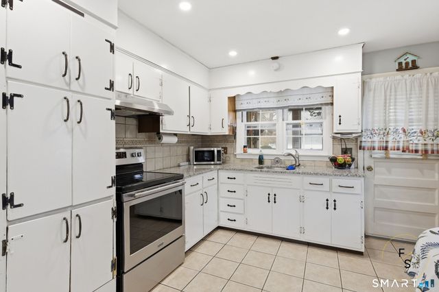 515 Birdseye Street, Stratford, CT 06615