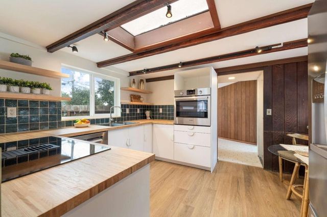 1207 Presidio Boulevard, Pacific Grove, CA 93950