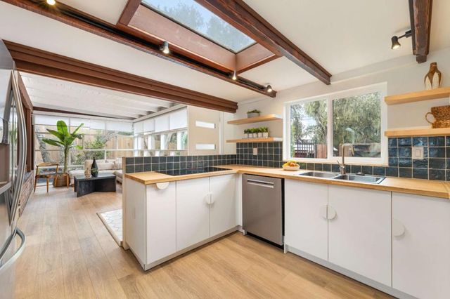 1207 Presidio Boulevard, Pacific Grove, CA 93950