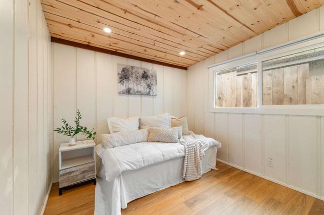 1207 Presidio Boulevard, Pacific Grove, CA 93950