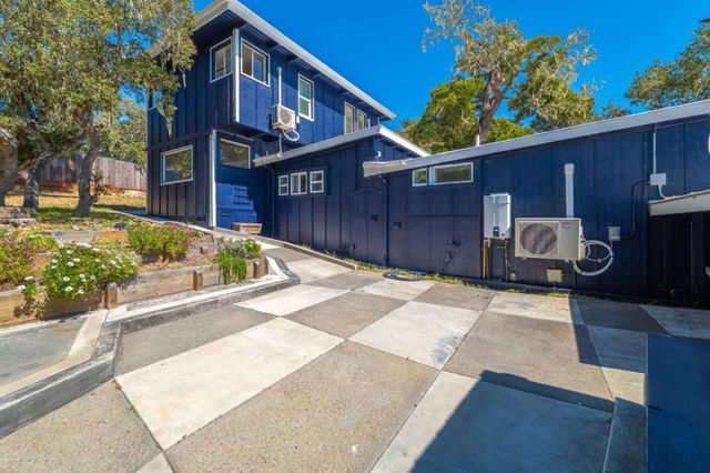 1207 Presidio Boulevard, Pacific Grove, CA 93950