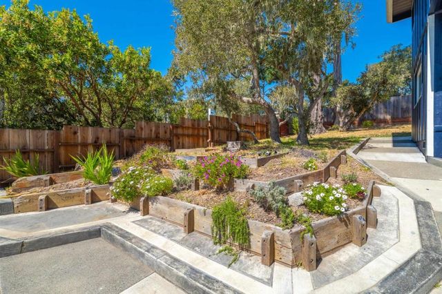 1207 Presidio Boulevard, Pacific Grove, CA 93950