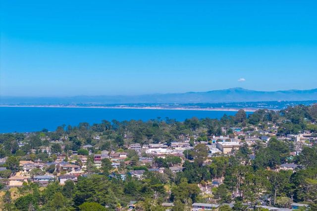 1207 Presidio Boulevard, Pacific Grove, CA 93950