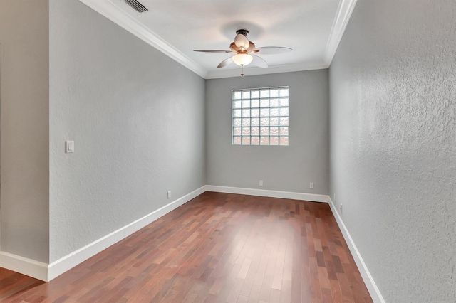 40 Country Lake Circle, Boynton Beach, FL 33436