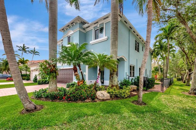 40 Country Lake Circle, Boynton Beach, FL 33436
