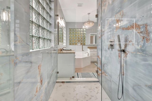 40 Country Lake Circle, Boynton Beach, FL 33436