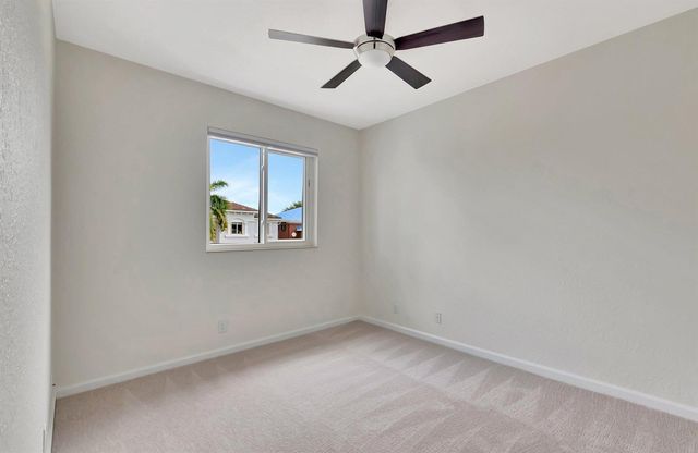40 Country Lake Circle, Boynton Beach, FL 33436