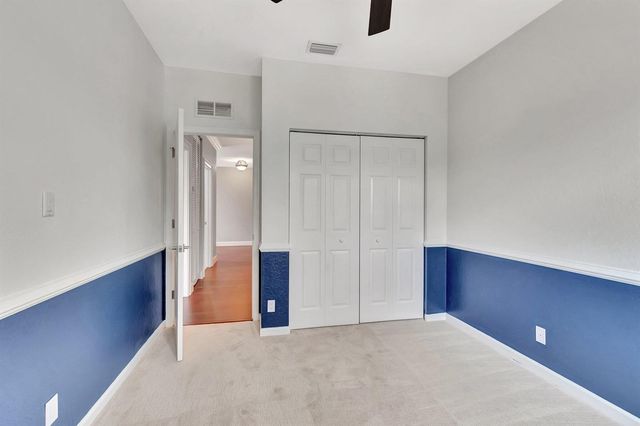 40 Country Lake Circle, Boynton Beach, FL 33436