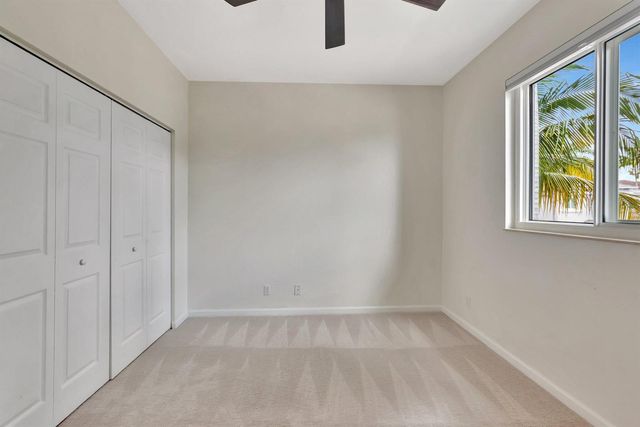 40 Country Lake Circle, Boynton Beach, FL 33436