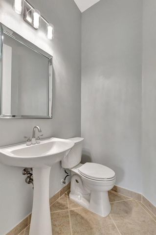 40 Country Lake Circle, Boynton Beach, FL 33436
