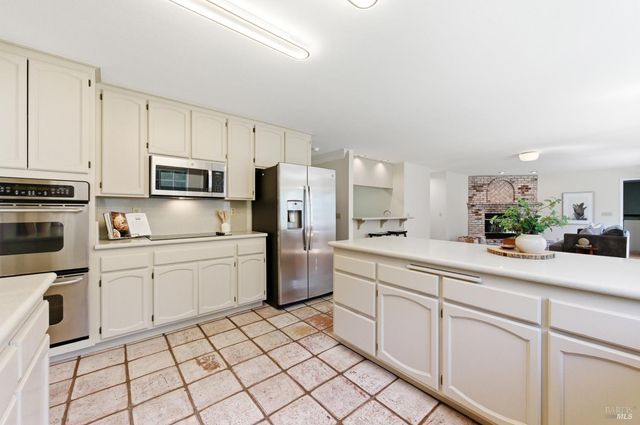 121 Main Dr, San Rafael, CA 94901