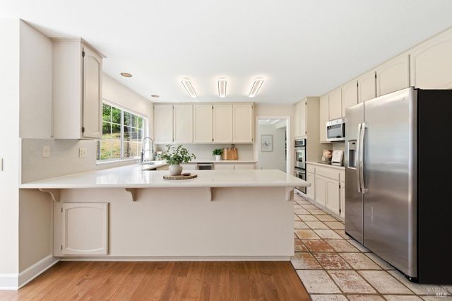 121 Main Dr, San Rafael, CA 94901