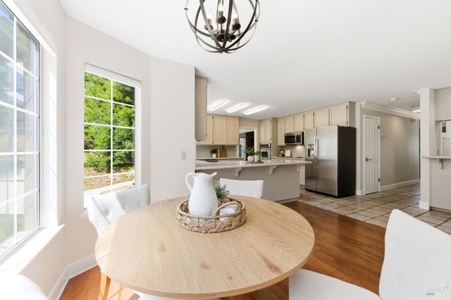 121 Main Dr, San Rafael, CA 94901