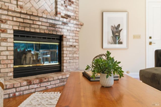 121 Main Dr, San Rafael, CA 94901