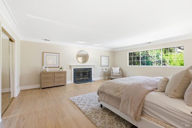 121 Main Dr, San Rafael, CA 94901