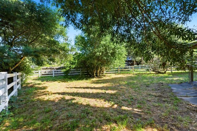 121 Main Dr, San Rafael, CA 94901