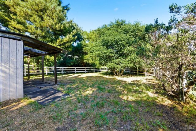 121 Main Dr, San Rafael, CA 94901