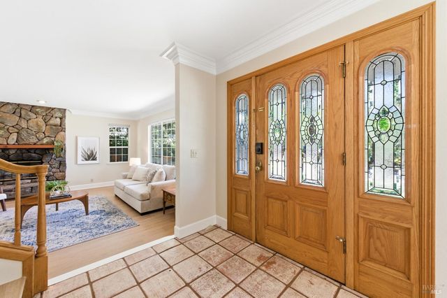 121 Main Dr, San Rafael, CA 94901