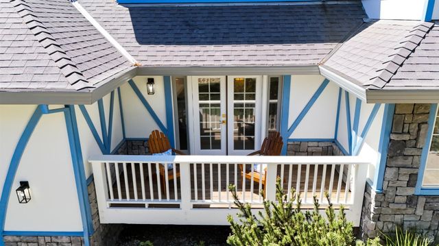 121 Main Dr, San Rafael, CA 94901