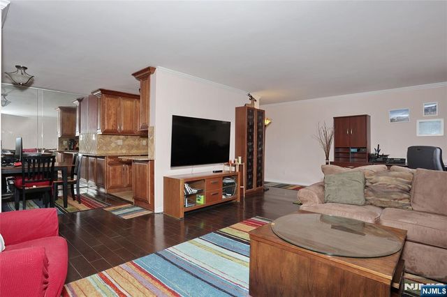 6040 Boulevard 8H, West New York, NJ 07093