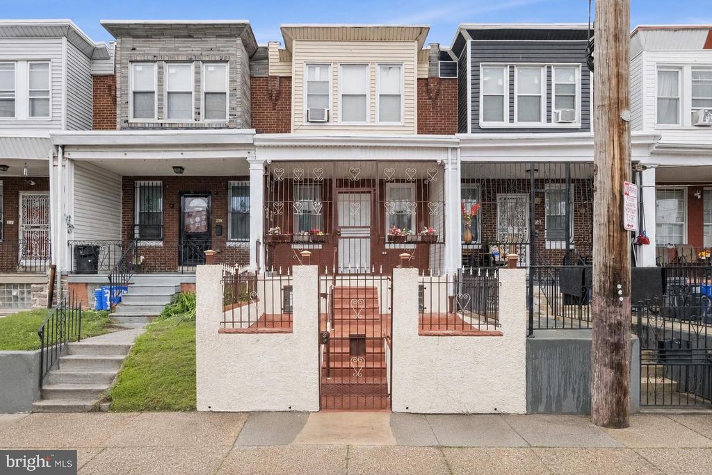 213 W DUNCANNON AVE, Philadelphia, PA 19120