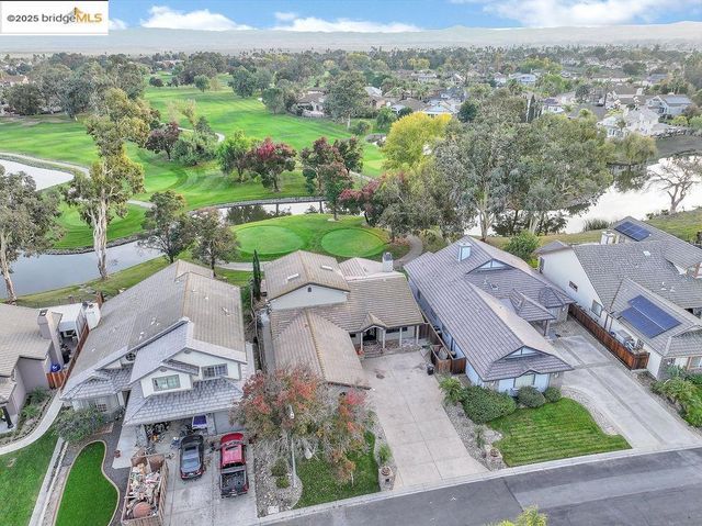 5580 Edgeview Dr, Discovery Bay, CA 94505