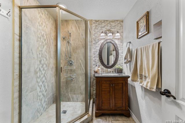 145 Lost Forest St, Live Oak, TX 78233