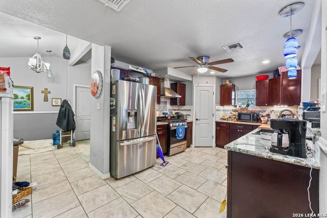 145 Lost Forest St, Live Oak, TX 78233