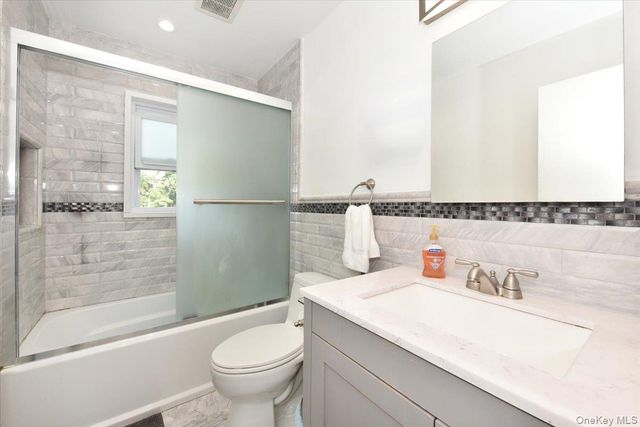 2 Ford Drive W, Massapequa, NY 11758