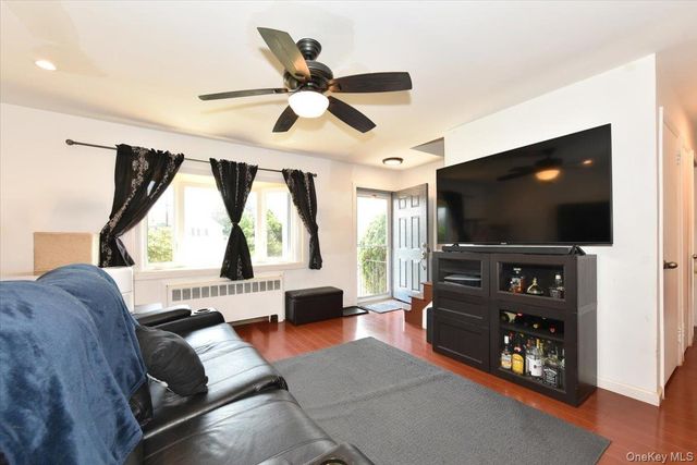 2 Ford Drive W, Massapequa, NY 11758