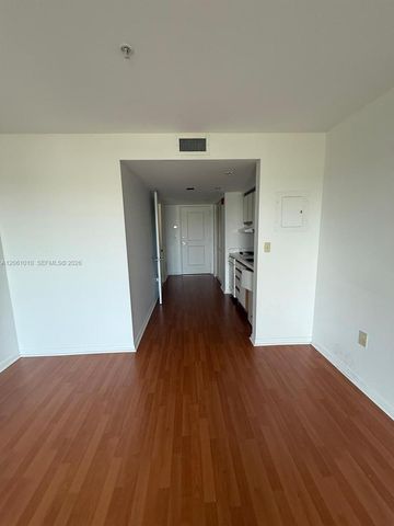 5737 SW 72nd St 5737, South Miami, FL 33143
