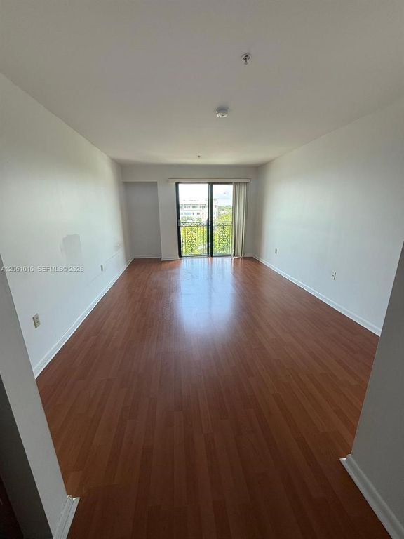 5737 SW 72nd St 5737, South Miami, FL 33143
