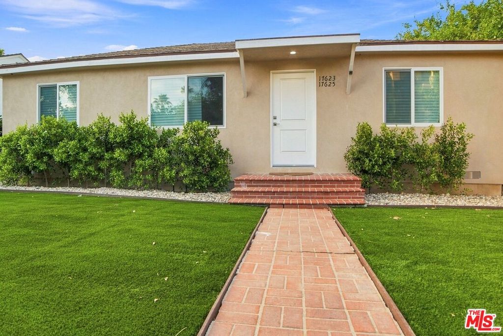 Image 1 of property listing at 17623 Burbank Blvd, Encino, CA 91316