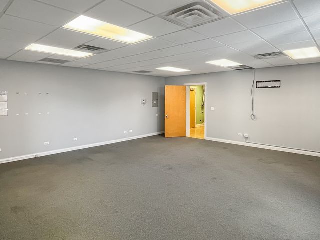 105 N Oak Park Avenue 1C, Oak Park, IL 60301