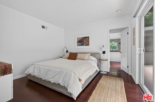 3831 Broadlawn Drive, Los Angeles, CA 90068